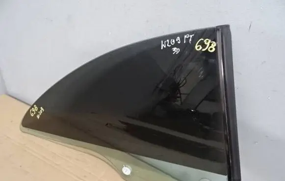 Mercedes-Benz CLK A209 C209 Rear side window 43R001026 E000232