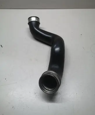 Mercedes-Benz CLS C219 Intercooler pipe mounting bracket DCM076TT