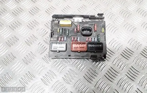 Citroen C3 Pluriel Fuse module 9659741780