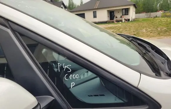 BMW 2 F45 Front triangle window/glass SZYBAKAROSERYJNA