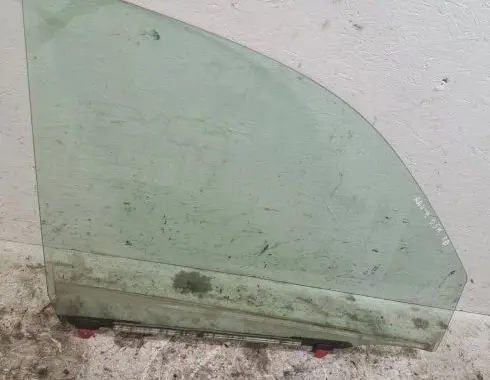 Toyota RAV 4 (XA20) Sliding door window/glass 