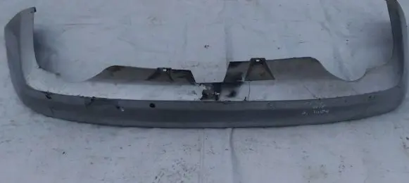Volvo V70 Front bumper lip sidabrine