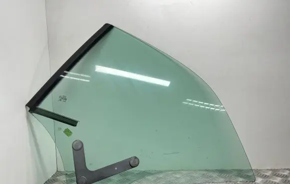 Audi A3 S3 8P Rear side window 8P7845457
