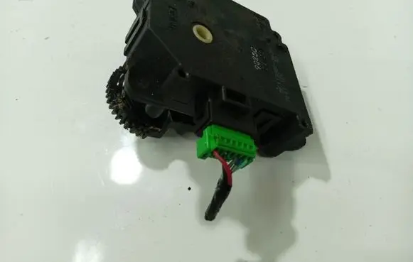 Honda Civic IX Air flap motor/actuator 1138003430