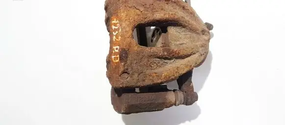 Toyota Corolla Verso AR10 Front brake caliper