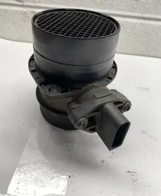 Volkswagen Jetta V Mass air flow meter 0280218071