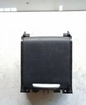 Cup holder front