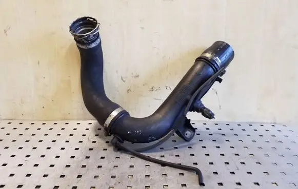 Toyota Avensis T250 Intercooler hose/pipe 173620R010