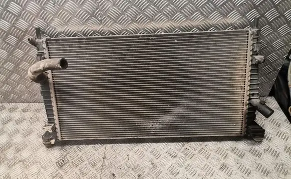 Ford Focus Coolant radiator 3m5h8005tl