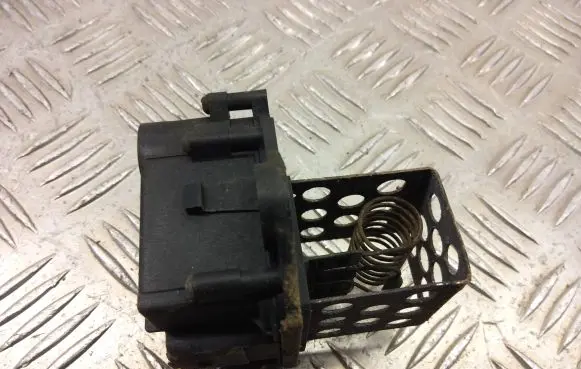 Peugeot RCZ Coolant fan relay 9658508980