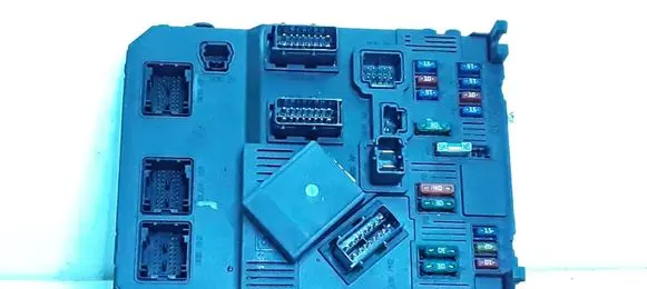 Peugeot 206 Fuse box set 9649627880 S118085220A