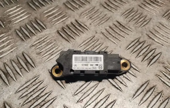 Mercedes-Benz CLK A209 C209 Airbag deployment crash/impact sensor 0018209126