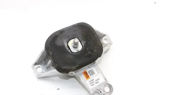 KIA Sportage Engine mount bracket 21810P0520