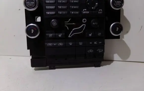 Volvo XC70 Climate control unit 30782277 M9340800040