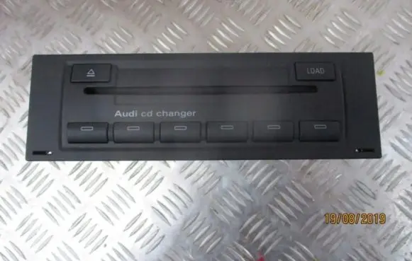 Audi A4 S4 B7 8E 8H CD/DVD changer 