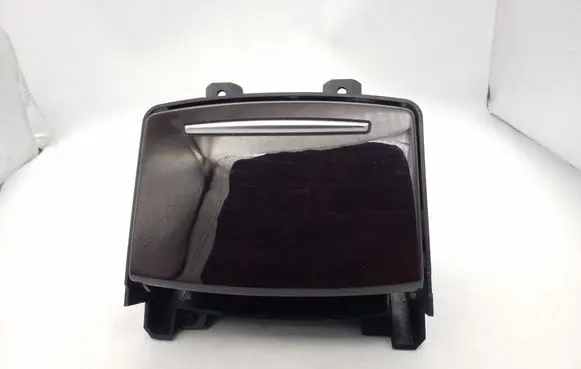 Cup holder front