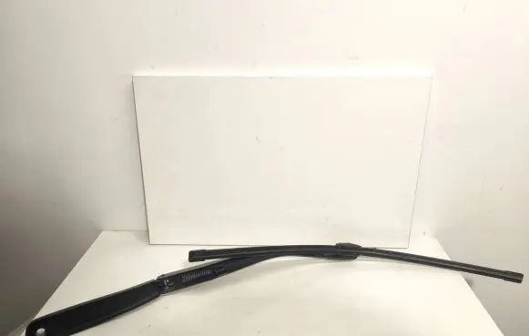 BMW 6 F12 F13 Front wiper blade arm 7314524