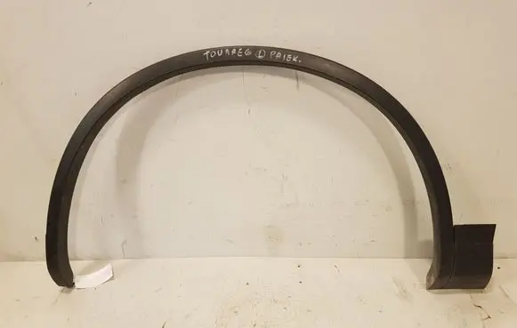 Volkswagen Touareg II Front arch trim 7P6854731C