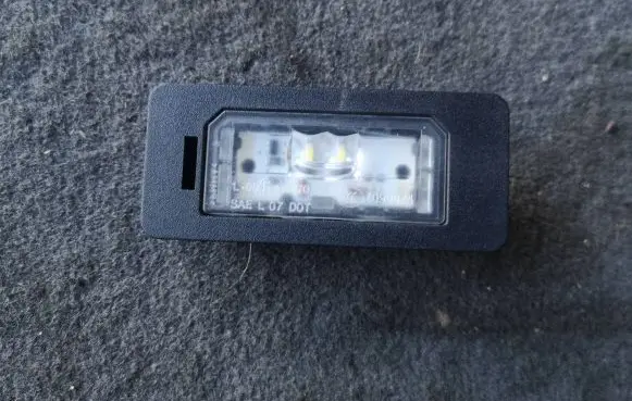 BMW 4 F32 F33 Number plate light 719329B3 16382033