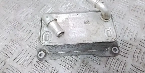 Volvo S90, V90 Engine oil radiator 31465747