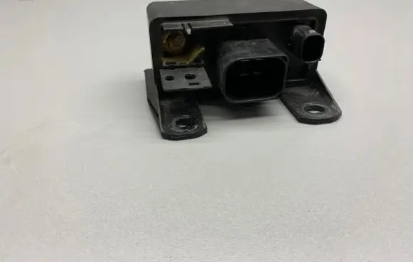 Mercedes-Benz C W203 Glow plug pre-heat relay