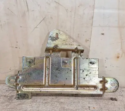 BMW 5 E39 Holder (bracket) 8368229 65128368229