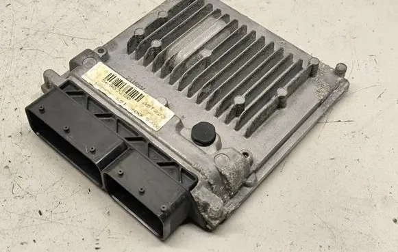 Mercedes-Benz CLA C117 X117 W117 Engine control unit/module A6519009402