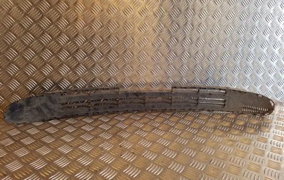 Opel Vectra B Front bumper lower grill 90464533 90568245