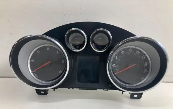 Opel Zafira C Speedometer (instrument cluster) 13460585