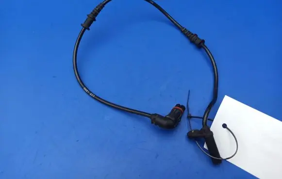 Mercedes-Benz C W203 ABS brake wheel speed sensor A2035400417 2105407681
