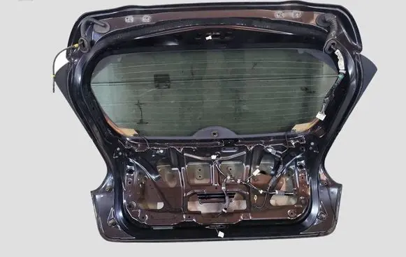 Nissan Juke I F15 Tailgate/trunk/boot lid