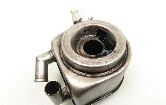 Opel Astra F Engine oil radiator 