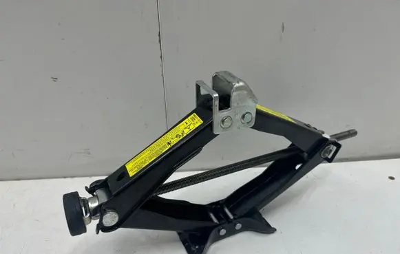 Audi A4 S4 B8 8K Lift Jack 8K0011031K