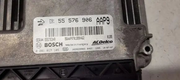 Opel Insignia A Engine control unit/module 55576906 0281017105