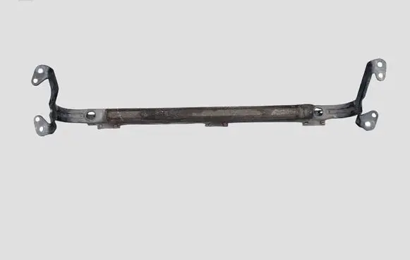 Volvo V50 Bottom radiator support slam panel