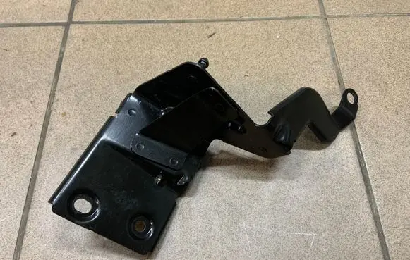 Audi A3 S3 8V ABS pump bracket 5Q1614235E
