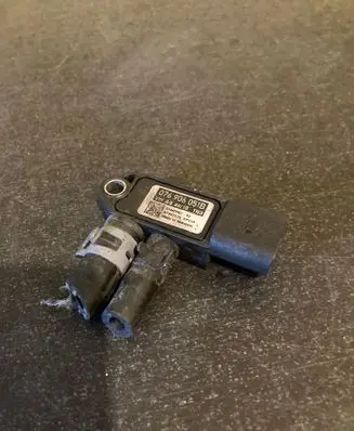Audi A6 S6 C4 4A Exhaust gas pressure sensor 076906051B 07462175 51MPP0203