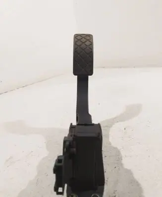Volkswagen Golf IV Accelerator throttle pedal 1J1721503K 0281002342