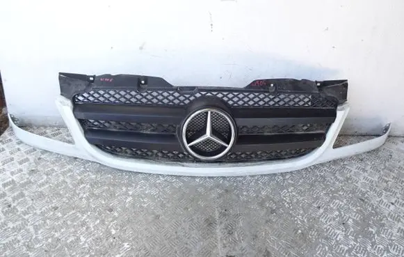 Mercedes-Benz Sprinter W906 Front grill TB422