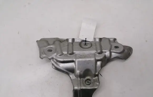 Exhaust heat shield