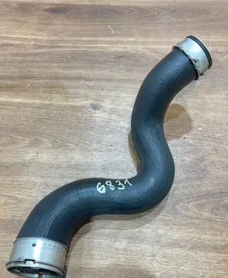 BMW 3 E90 E91 Intercooler hose/pipe 8513289