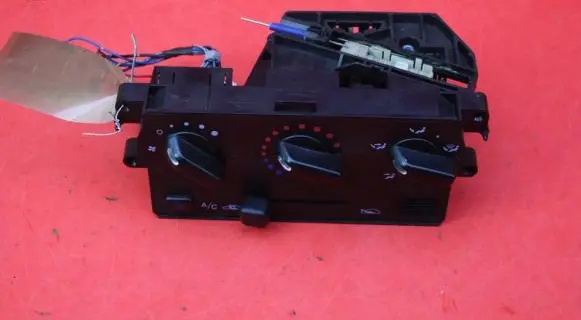 Nissan Micra Climate control unit 7040030720
