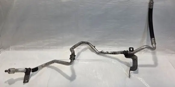 Opel Vivaro Air conditioning (A/C) pipe/hose 93868381