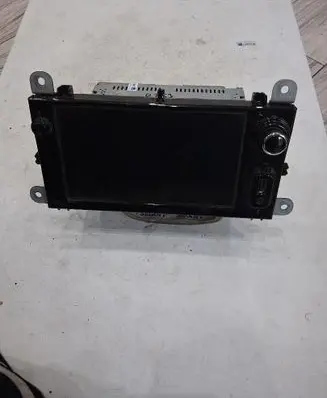 Renault Clio IV Radio/CD/DVD/GPS head unit 281155249R