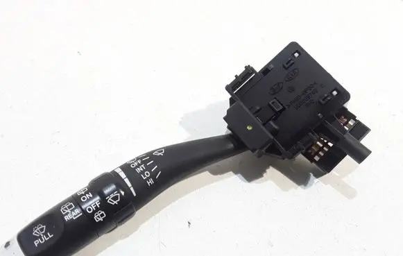 Hyundai Santa Fe Wiper control stalk 202005765