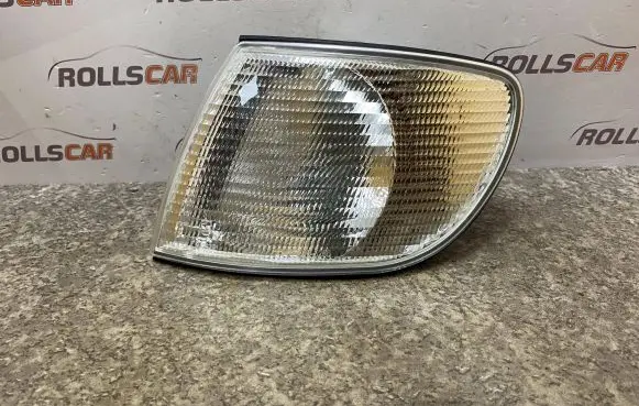 Front indicator light