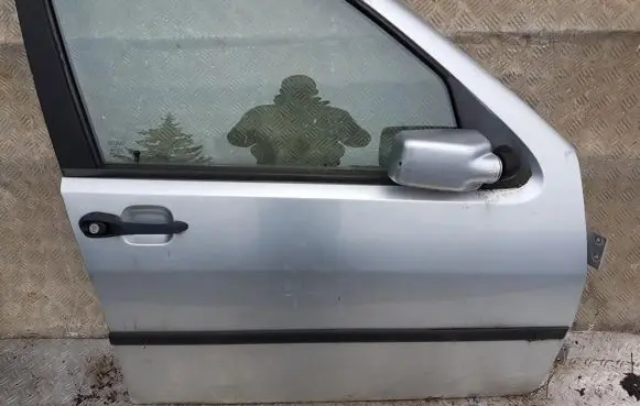 Fiat Tipo Front door