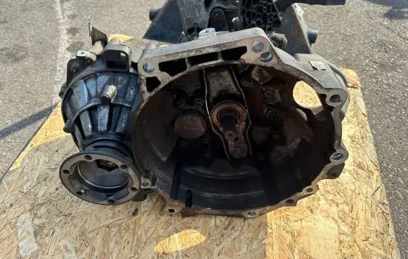 Volkswagen Caddy Manual 6 speed gearbox 0A43011038