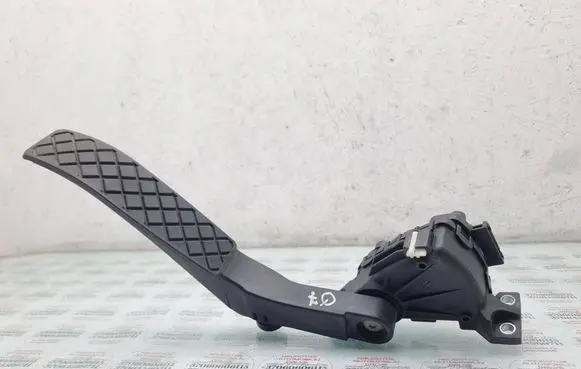 Audi Q7 4L Accelerator throttle pedal 7L0723507B