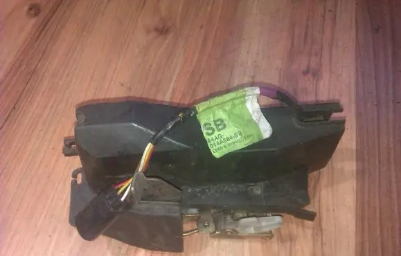 Ford Escort Front door lock